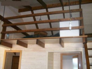 Buhardilla de 10 m2 en casa de madera